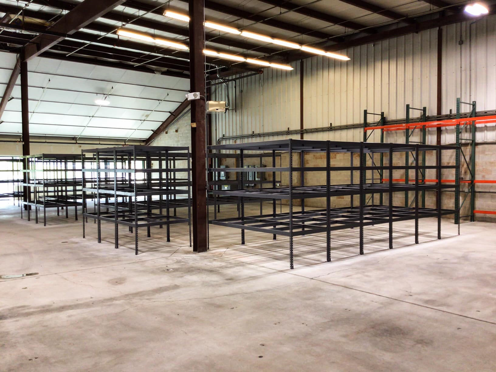 Tennsco Bulk Rivet Shelving